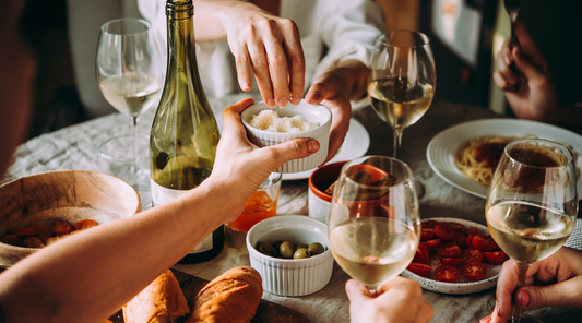 Pairing Perfection: 5 Meals That Go Well With White Wine