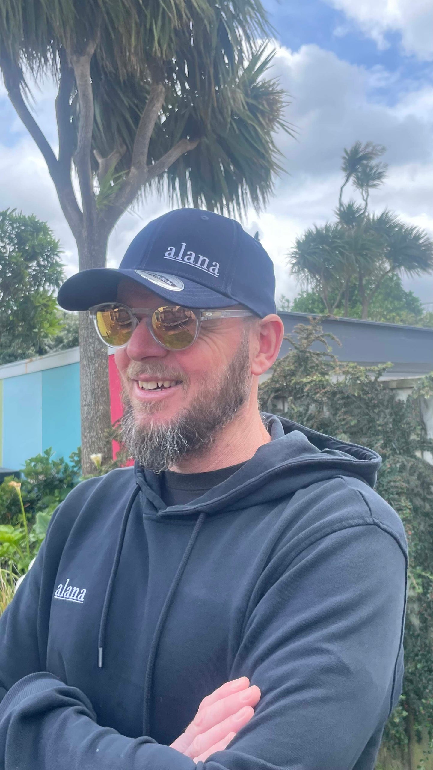 Alana Estate Pinot Noir, 2019 (12 case) + bonus Alana Embroided Base ball cap